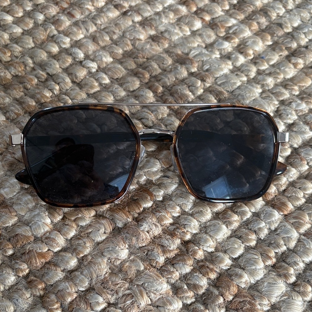 Frye & Co sunglasses